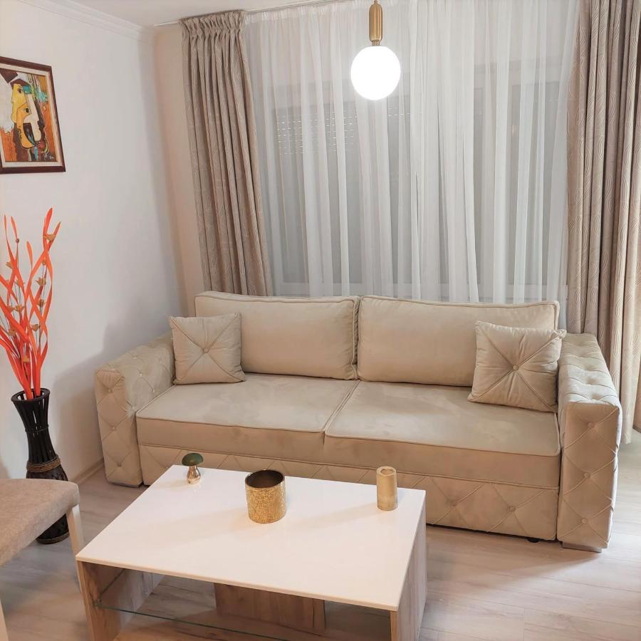 City Lux Square Apartments Escópia Exterior foto
